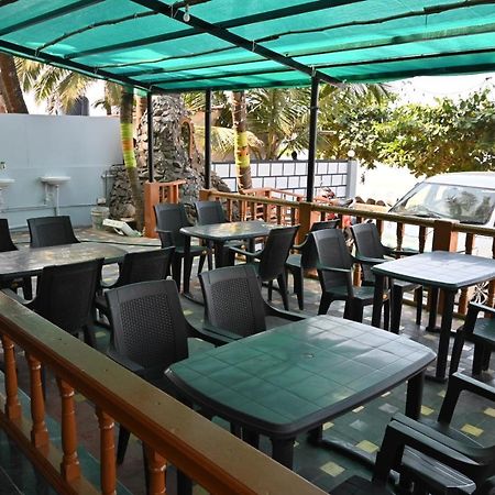 Hotel Chivla Paradise Malvan Exterior photo